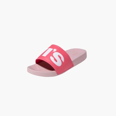 Chinelo Levi’s June L Rosa