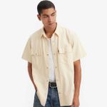 camisa_levis_relaxed_fit_western_manga_curta_off_white_A57220004_000-03.jpg