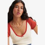 blusa_levis_dry_goods_gola_v_manga_curta_A59080003_000-03.jpg