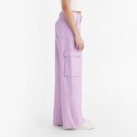 calca_levis_baggy_cargo_lilas_A60770002_000-02.jpg