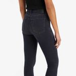 calca_jeans_levis_721_high_rise_skinny_188820665_000-03.jpg