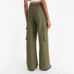 calca_levis_baggy_cargo_verde_militar_A60770004_000-03.jpg