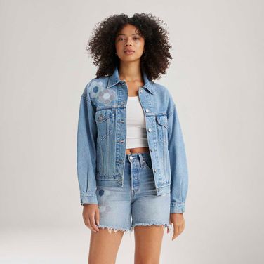 Jaqueta Jeans Levi's® 90s Trucker com Flores Bordadas Lavagem Média