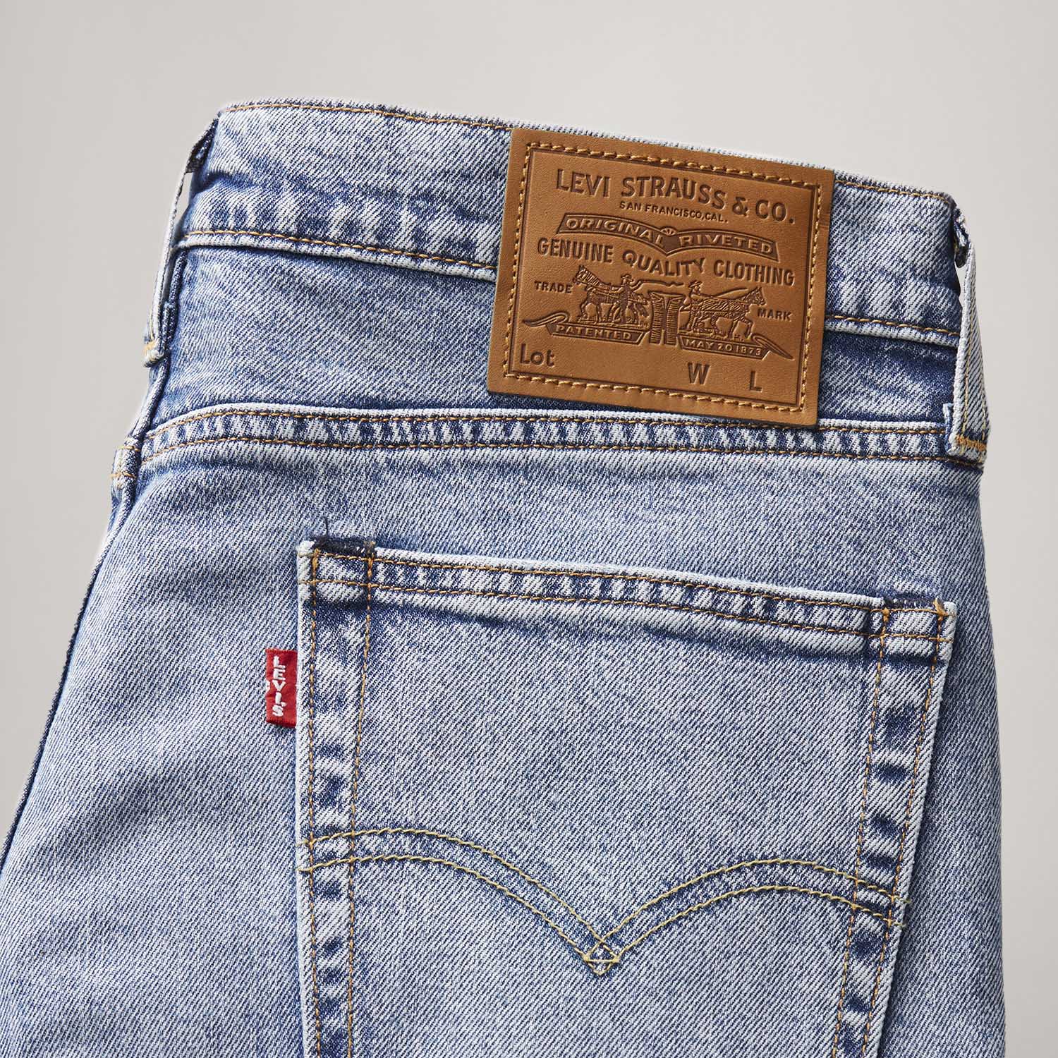 Calça Jeans Levi's® 510® Skinny Lavagem Clara com Rasgos - Levi's® Brasil