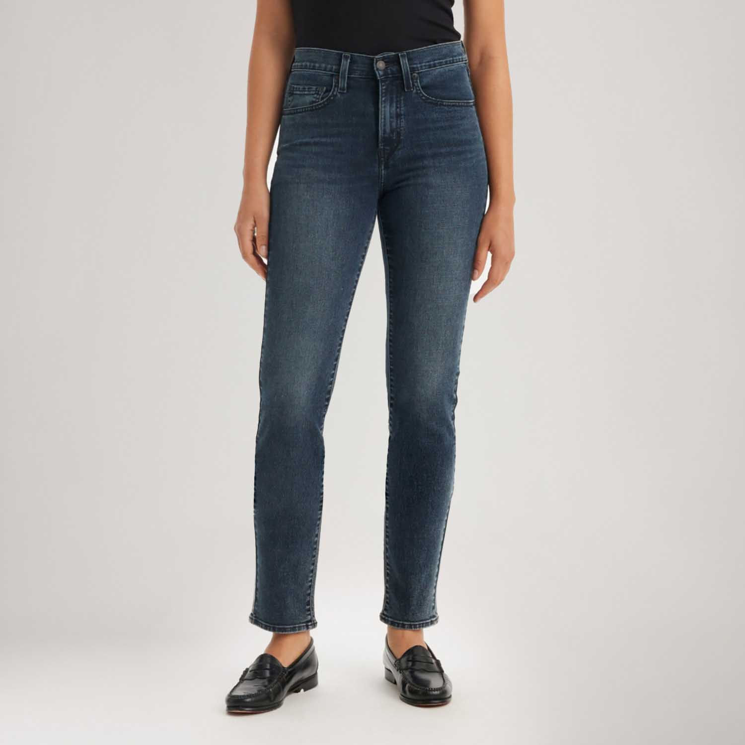 Calça Jeans Levi's® 724 High Rise Straight Lavagem Escura Menor preço em Calça Jeans Levi's® 724 High Rise Straight Lavagem Escura