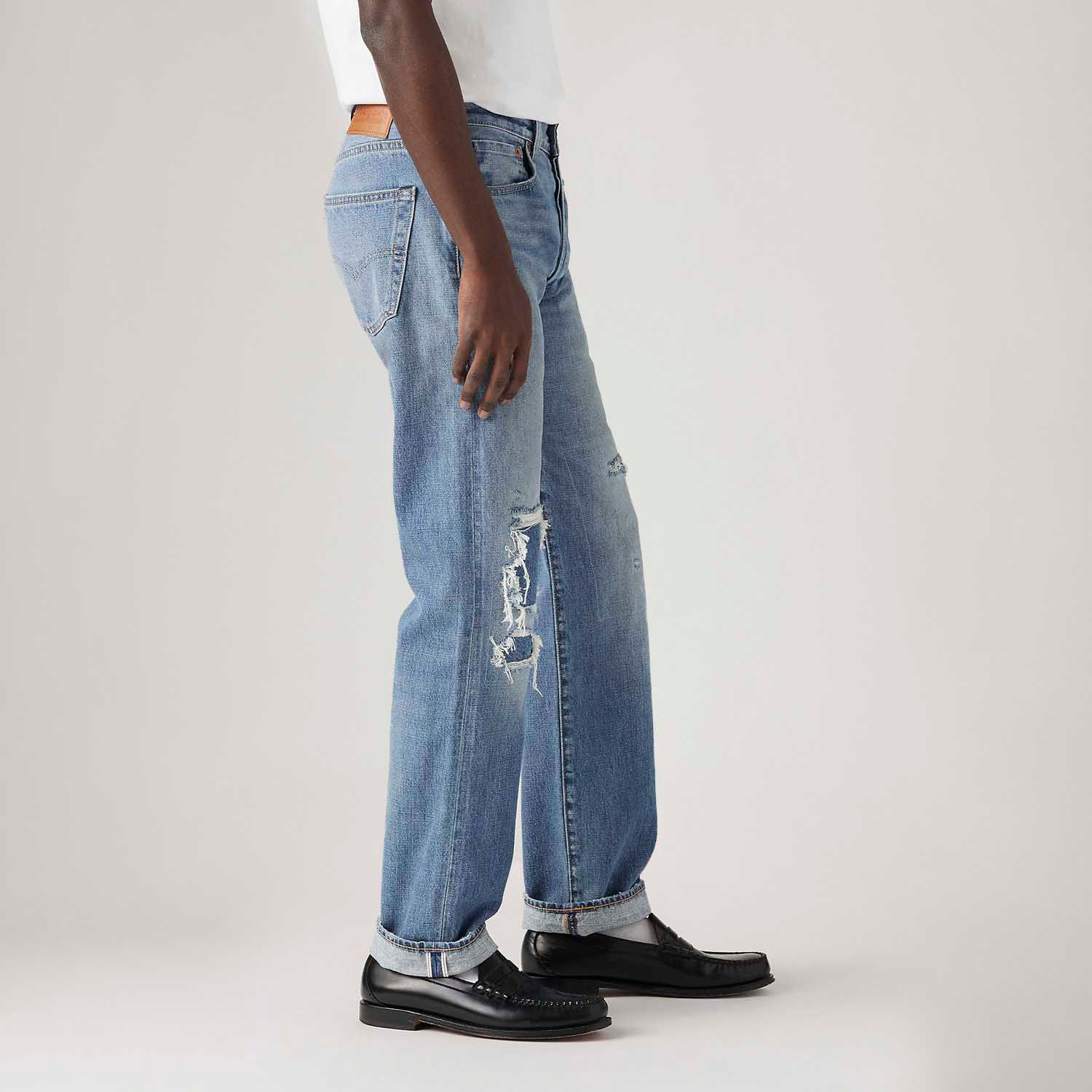 Calça Jeans Levi's® 501 Original Lavagem Média com Rasgos - Levi's