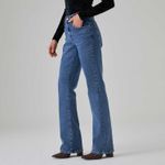 calca_jeans_levis_725_high_rise_bootcut_-_27x34_LB7257001-3.jpg