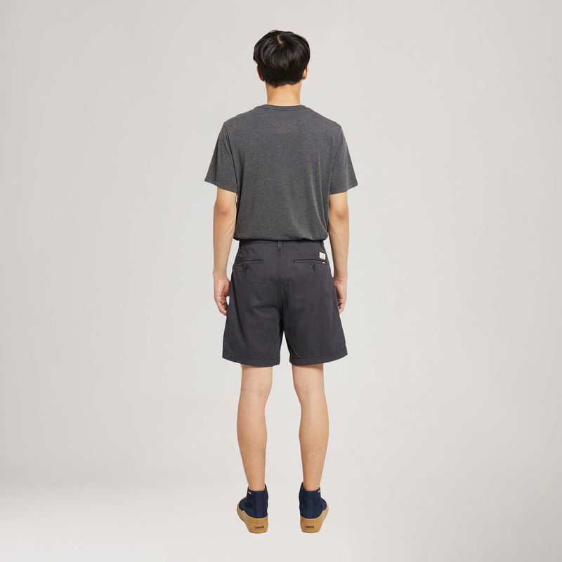 A46610047_levis-2.jpg
