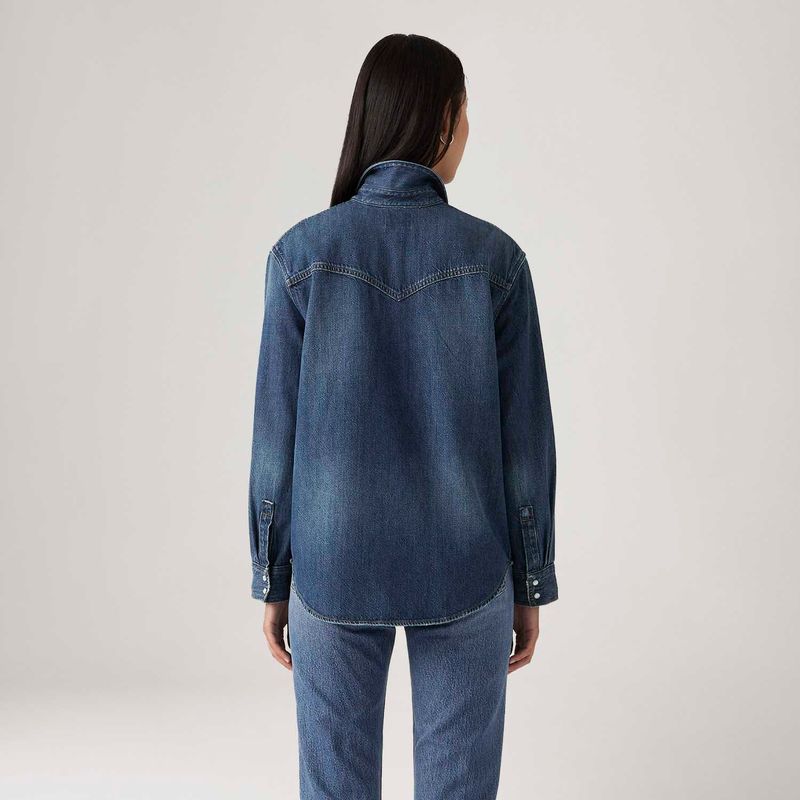 A72440052_levis-2.jpg