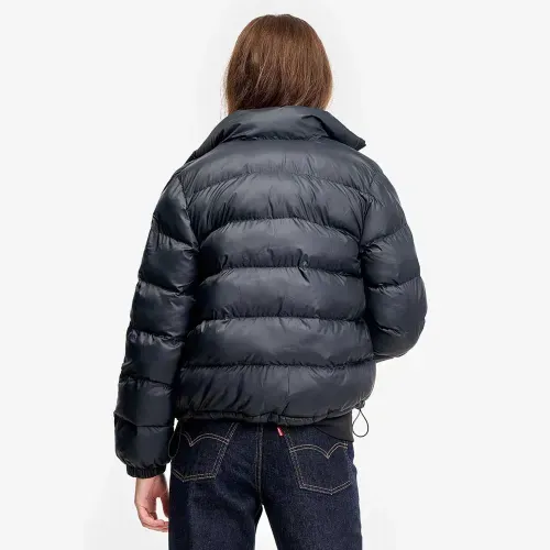 Jaqueta Puffer Levi's® Effie Preta com Saco para Guardar