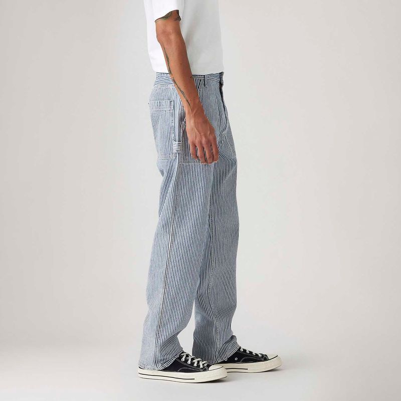 A92340003_Levis-2.jpg