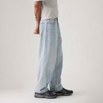 A47500022_levis-2.jpg