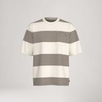 001MN0003_levis-1.jpg
