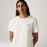 566050259_levis-3.jpg