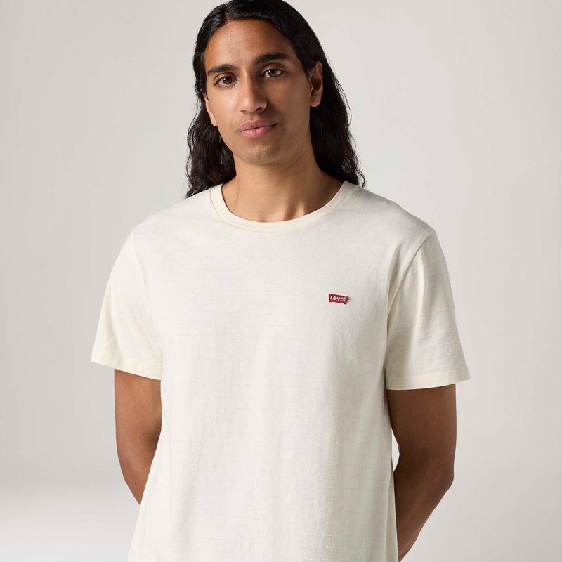 566050259_levis-3.jpg