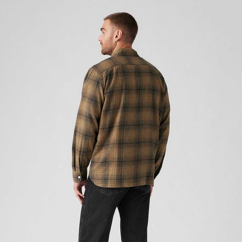 195870293_levis-3.jpg