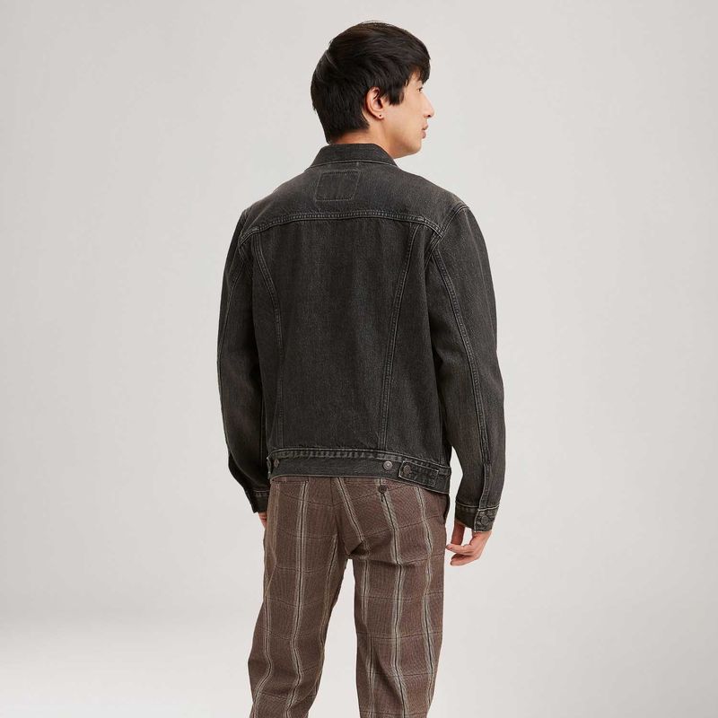 723340584_levis-3.jpg