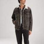 A57840001_levis-2.jpg