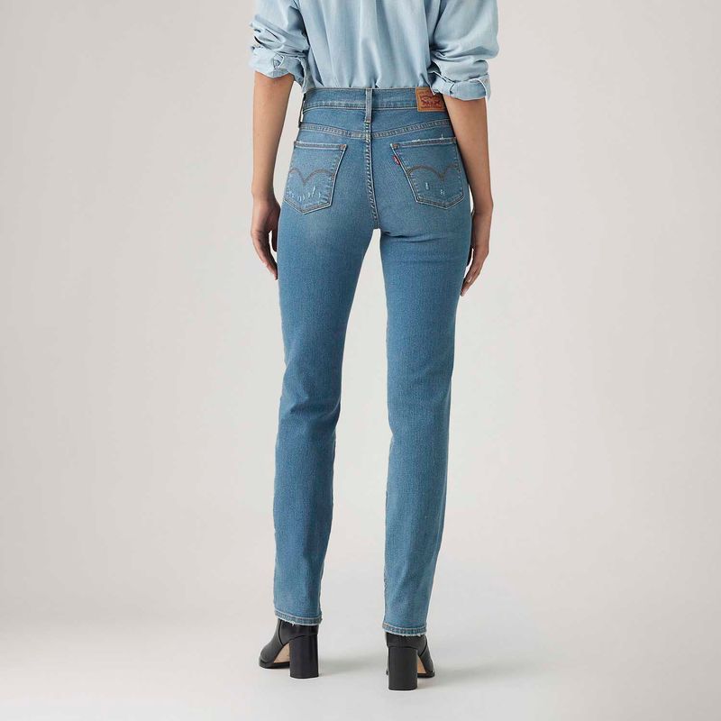196310231_levis-3.jpg