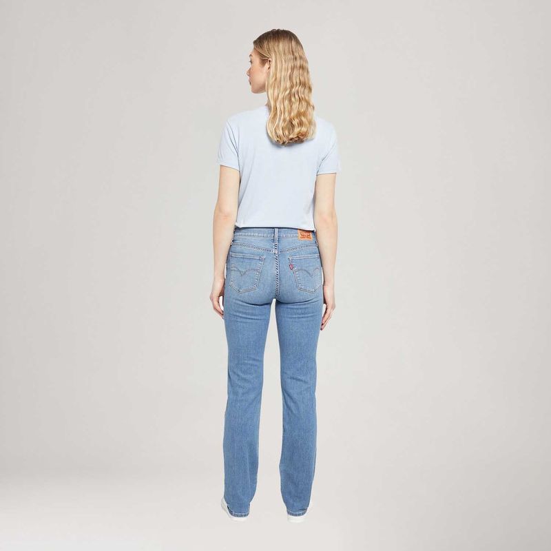 196310272_levis-3.jpg