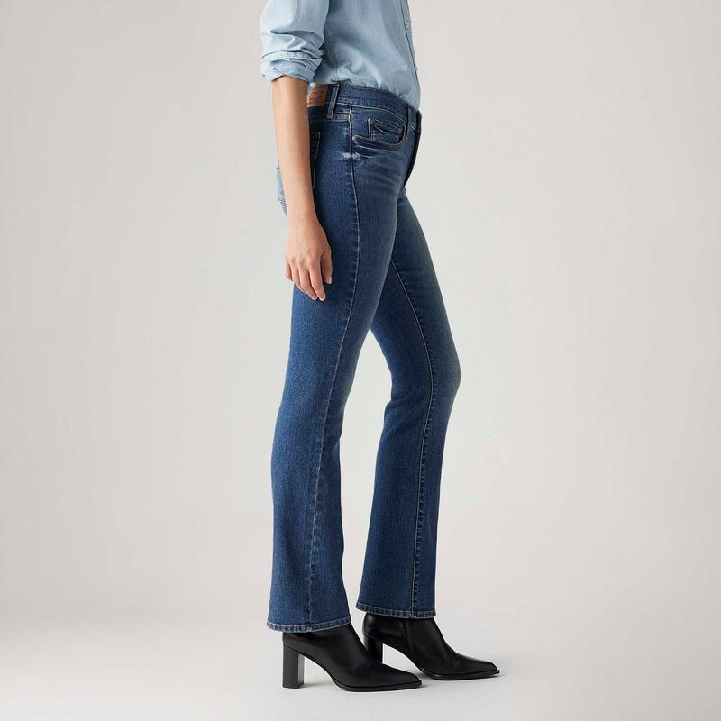 196320141_levis-2.jpg