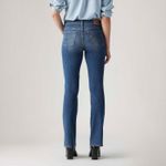 196320141_levis-3.jpg