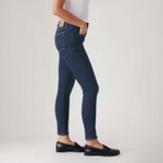 188820781_levis-2.jpg