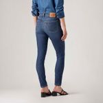 188820790_levis-3.jpg