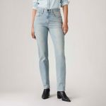 188830344_levis-2.jpg