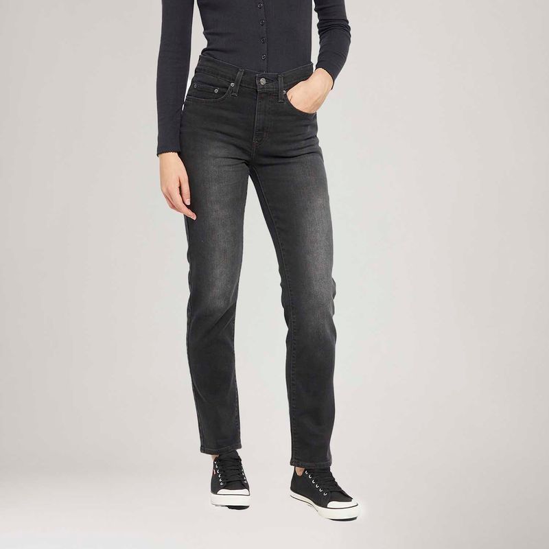 188830324_levis-1.jpg