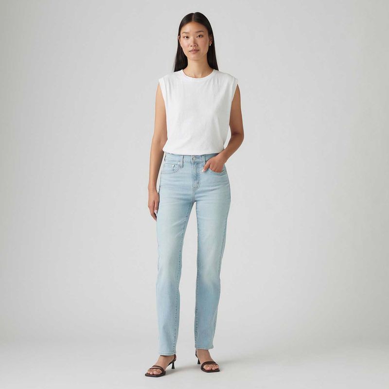 188830355_levis-1.jpg