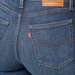 187590195_levis-5.jpg