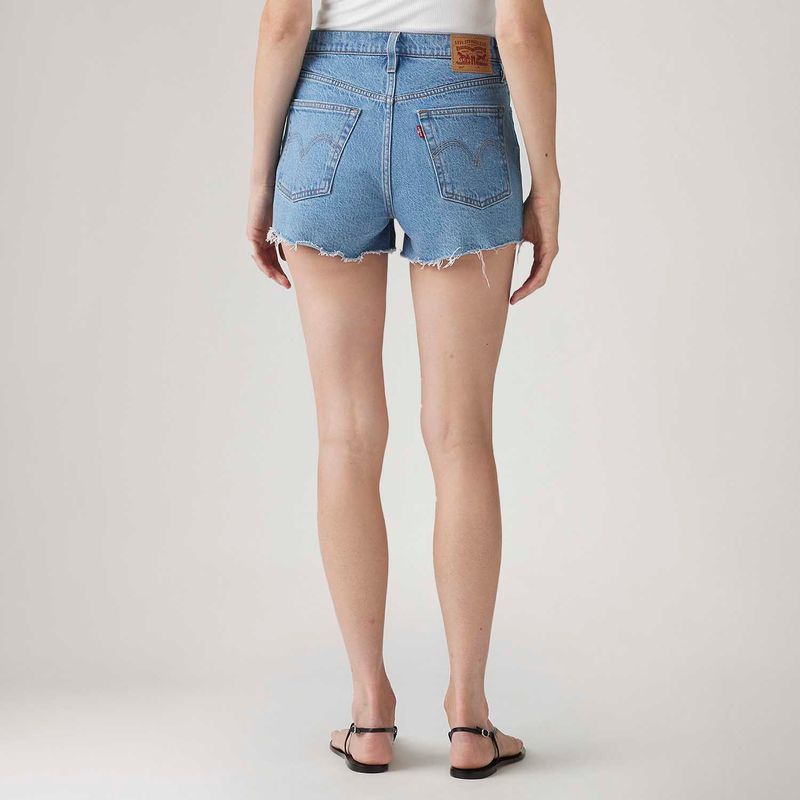 563270458_levis-3.jpg