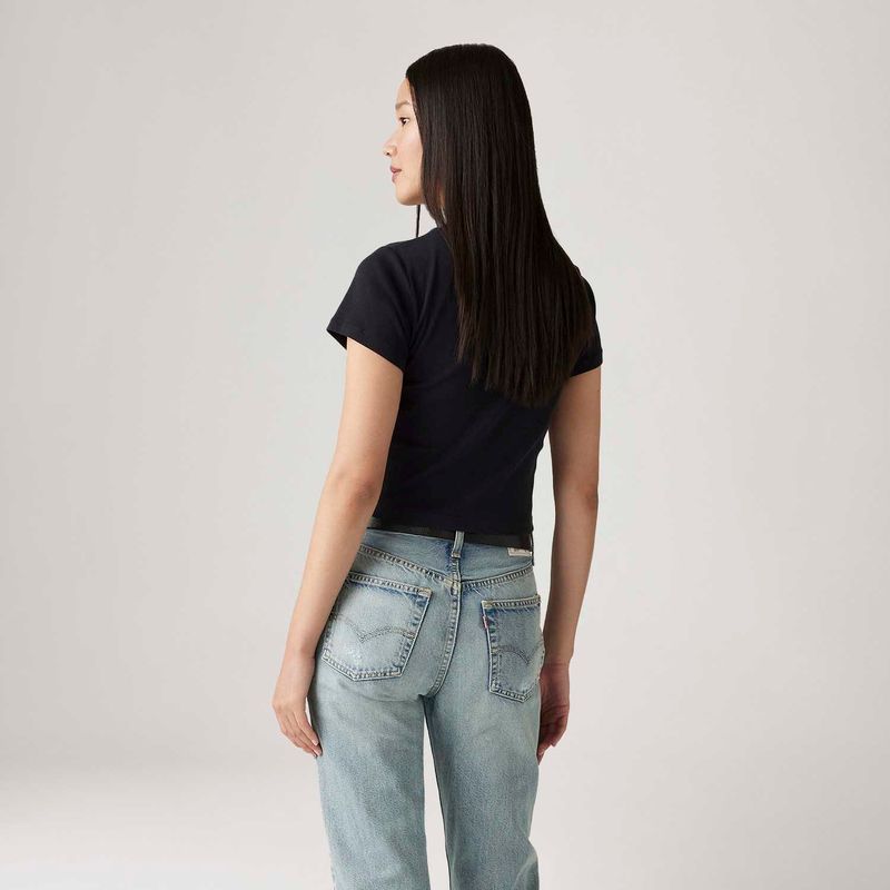 A87980030_levis-2.jpg