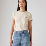 LB0020207_levis-2.jpg