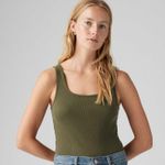 A59060033_levis-2.jpg