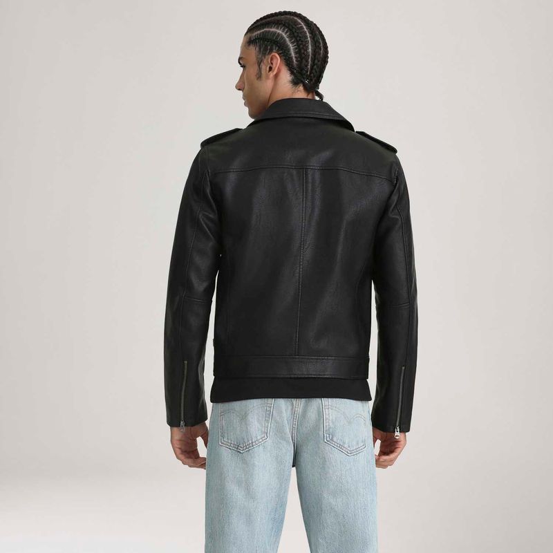 594910466_levis-3.jpg