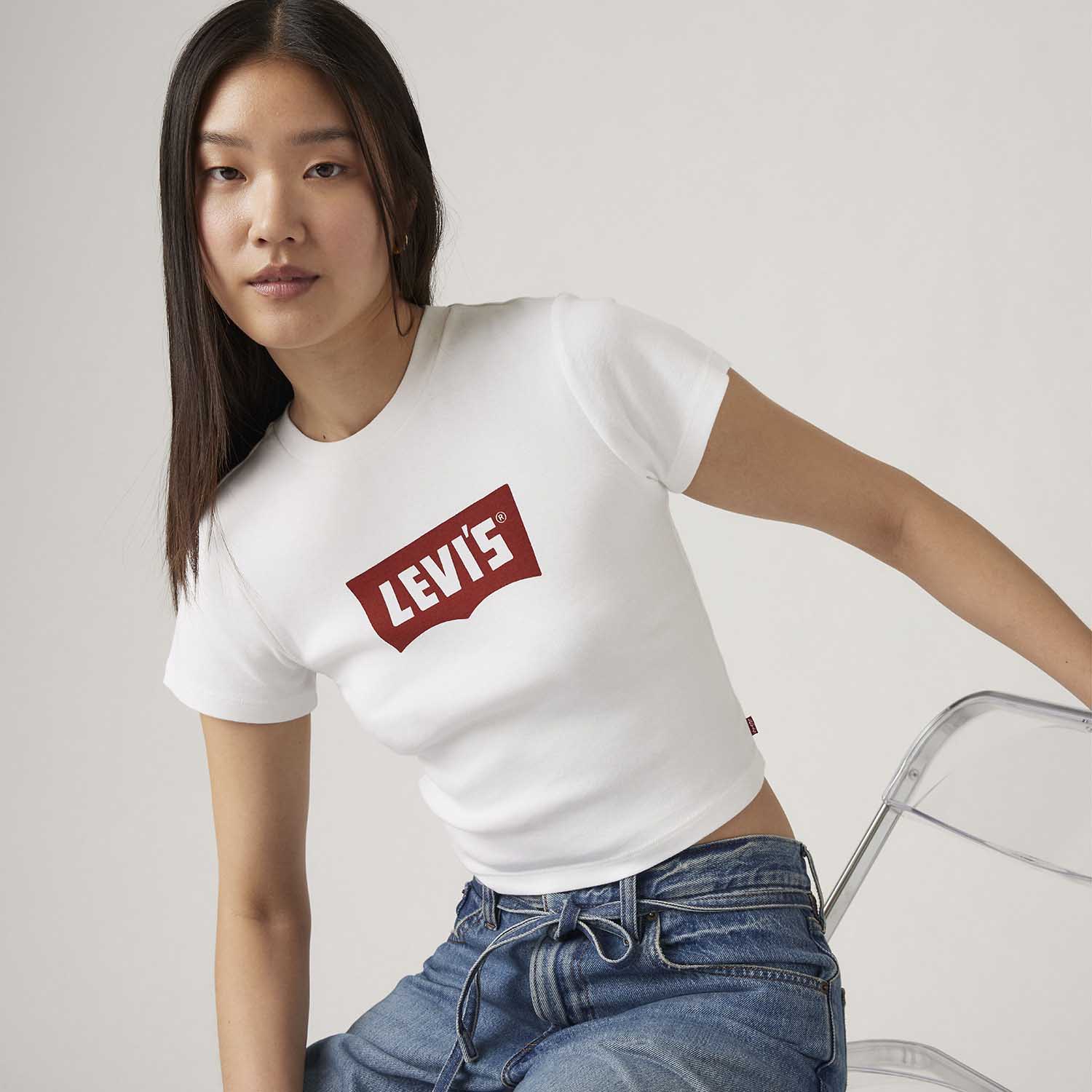 Camiseta Levi's® Essential Sporty Branca Manga Curta - Levi's® Brasil