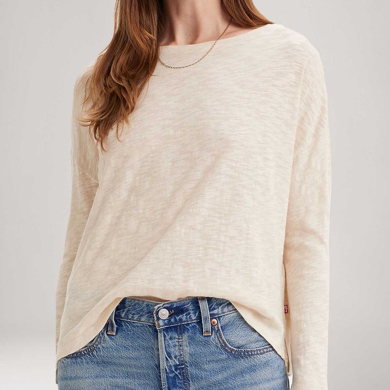 A72480003_Levis-2.jpg