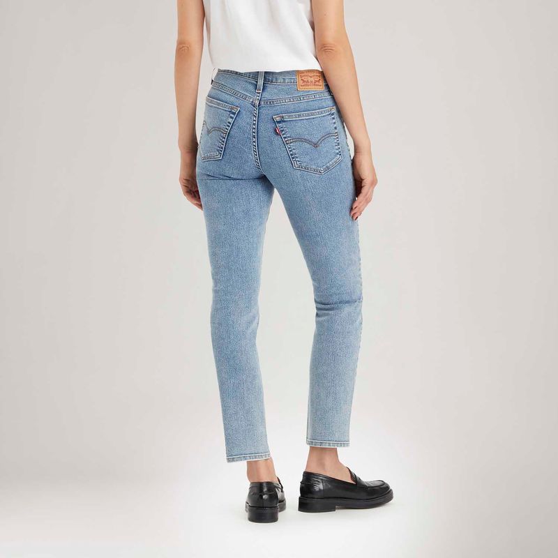 188830276_Levis--3.jpg