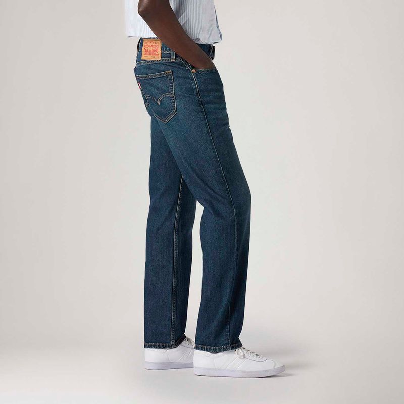 005141905_levis-2.jpg