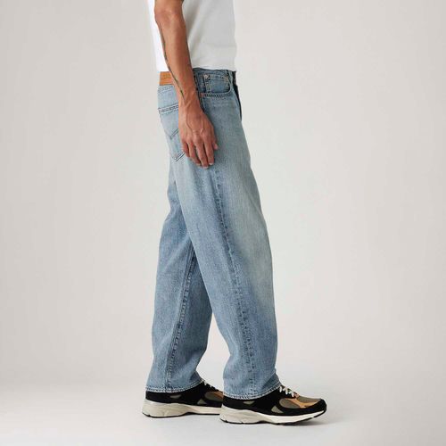 Calça Jeans Levi's® 568® Stay Loose Lavagem Média
