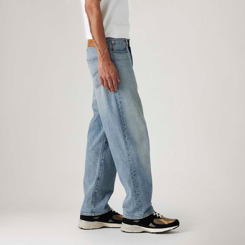 290370085_levis-2.jpg