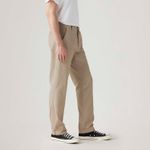 A57530044_levis-2.jpg