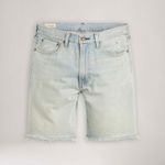 A84610023_Levis--1.jpg