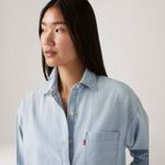 001HM0000_Levis-3.jpg
