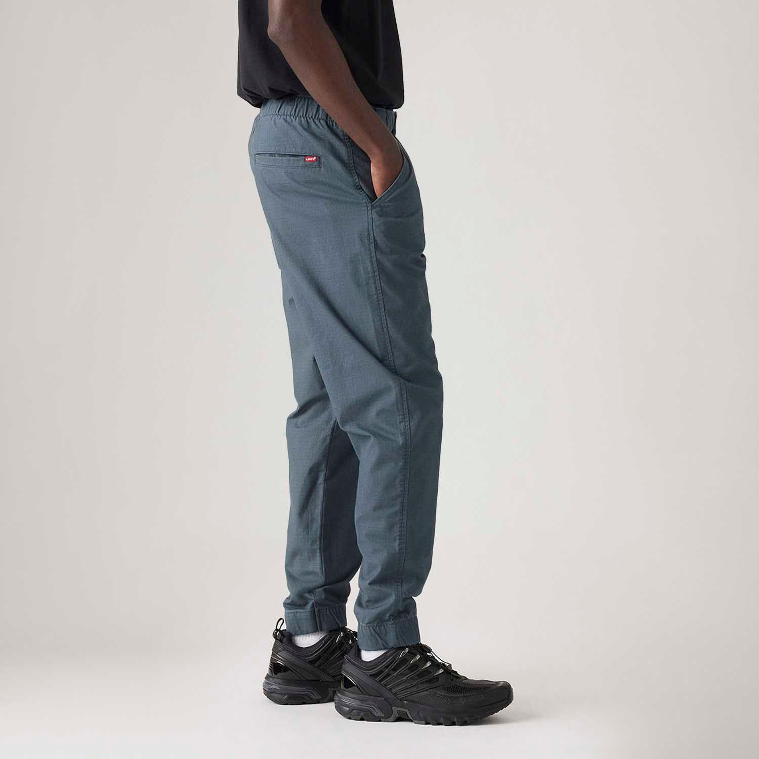 Calça Levi's® XX Chino Jogger III Cinza - Levi's® Brasil