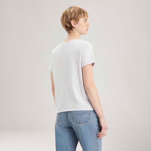 Camiseta Levi's® Margot Pocket Roxo Manga Curta