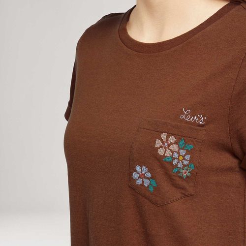 Camiseta Levi's® Margot Pocket Marrom Manga Curta