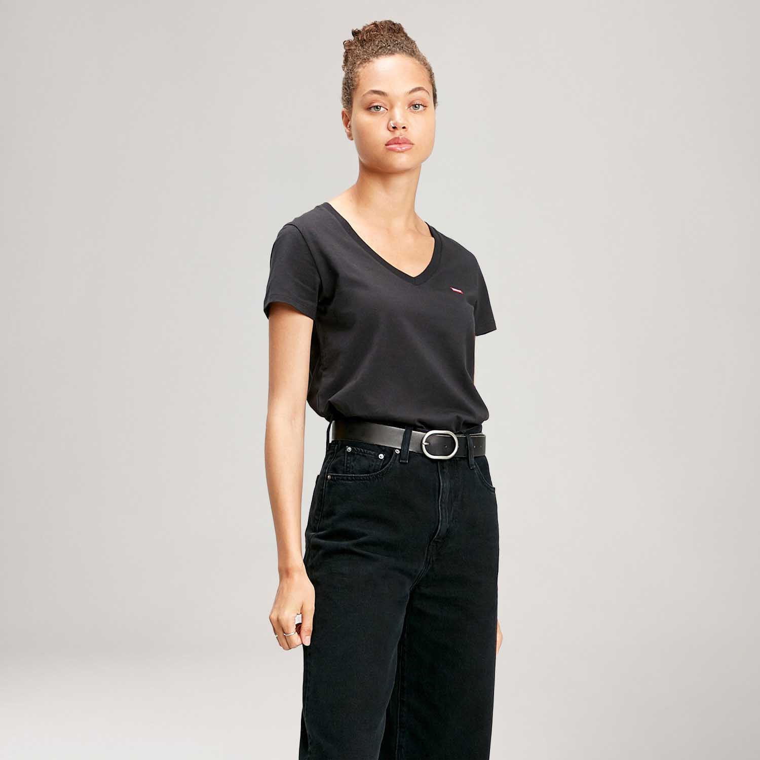 Camiseta Levi's® PERFECT V NECK - Levi's® Brasil